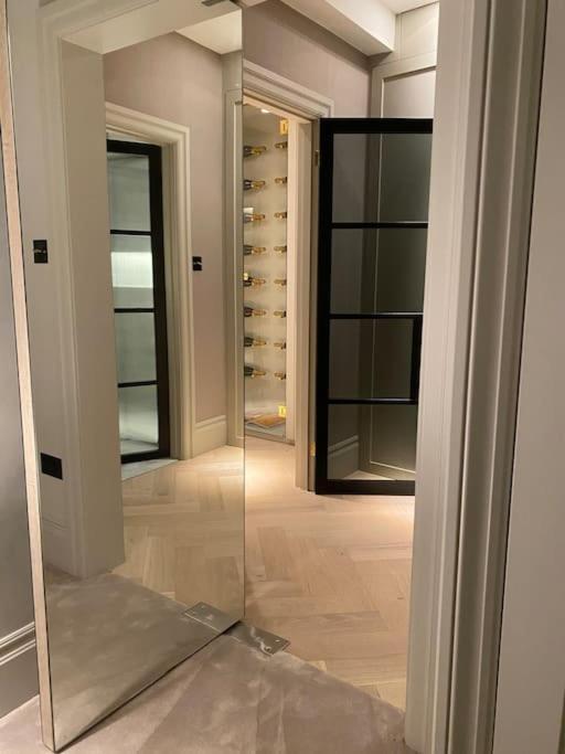 Luxury Georgian Apartment - 5 Minute Walk To Spa Bath Exterior foto