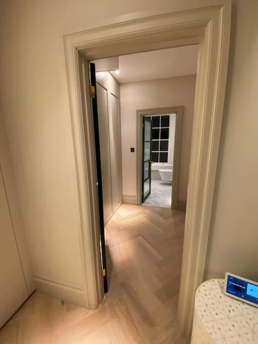 Luxury Georgian Apartment - 5 Minute Walk To Spa Bath Exterior foto