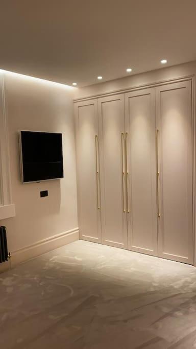 Luxury Georgian Apartment - 5 Minute Walk To Spa Bath Exterior foto